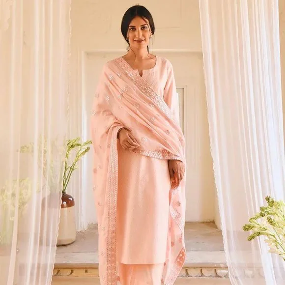 BEAUTIFUL GEORGETTE DESIGNER KURTA PANT AND DUPATTA SET SEQUENCE EMBROIDERY WORK - Picture 1 of 9